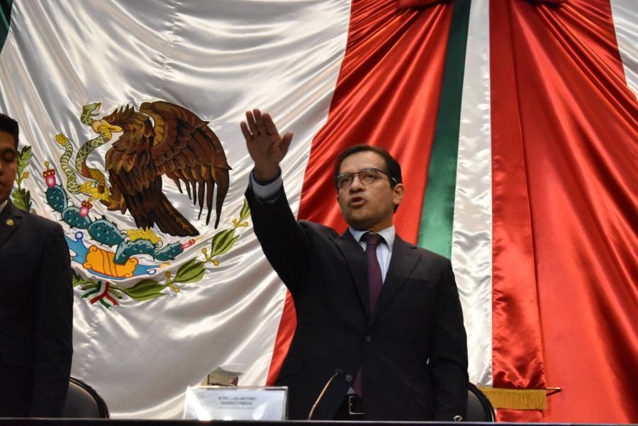 Titular del ISSSTE reconoce desabasto de medicamentos y problemas de infraestructura