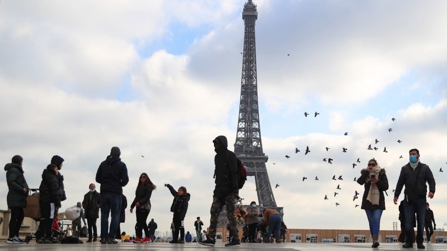 En Europa vuelven las restricciones para frenar la pandemia