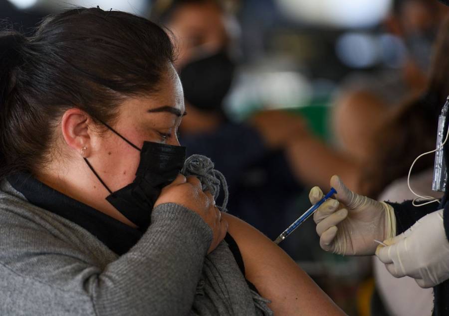 En México no se descarta una tercera dosis de vacuna contra Covid-19: AMLO