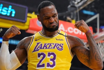 La NBA multa a LeBron James por un 