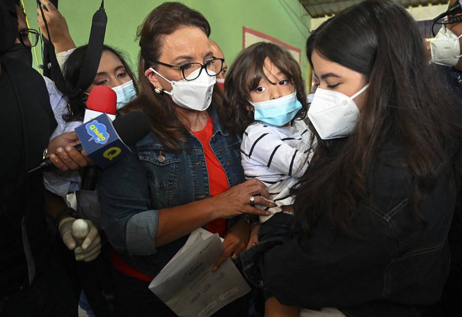 Xiomara Castro encabeza conteo de votos a Presidencia de Honduras