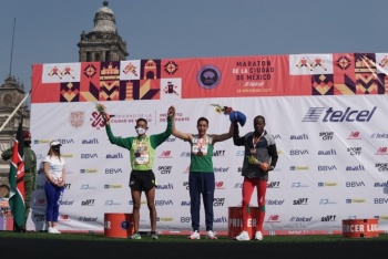 Mexicanos ganan el Marat&oacute;n de la CdMx tras 12 a&ntilde;os de no estar en el podio