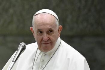 El papa Francisco emprende un viaje por el Mediterr&aacute;neo para defender a los migrantes