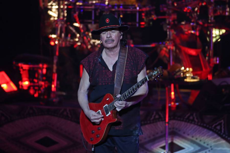 Operación del corazón a Carlos Santana; cancela conciertos