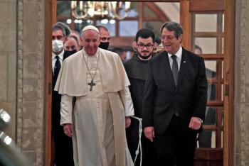 El papa acept&oacute; la dimisi&oacute;n del arzobispo de Par&iacute;s