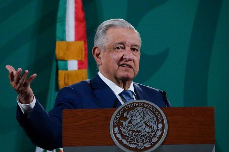 AMLO anuncia que el martes arrancaría vacunación de refuerzo para adultos mayores