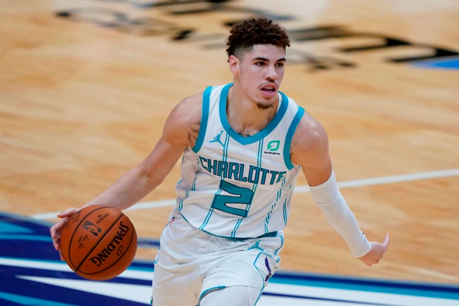 LaMelo Ball y otros tres jugadores de Hornets en protocolo anticovid de NBA