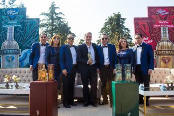 La fusi&oacute;n ideal entre Los &Aacute;ngeles Azules y tequila Centenario