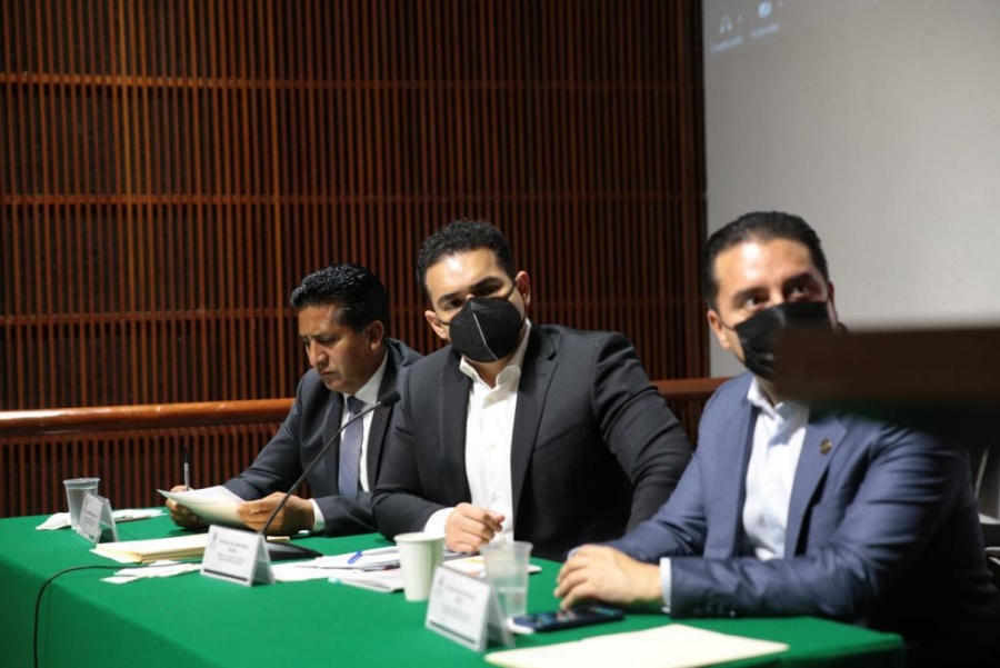 Diputados pugnan por fortalecer división de poderes