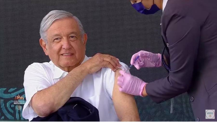 Inicia vacunación de refuerzo para adultos mayores en 6 entidades