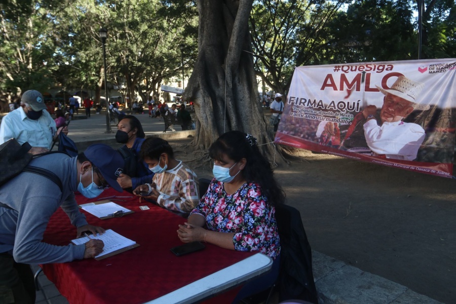 INE pide a López Obrador abstenerse de hablar de revocación