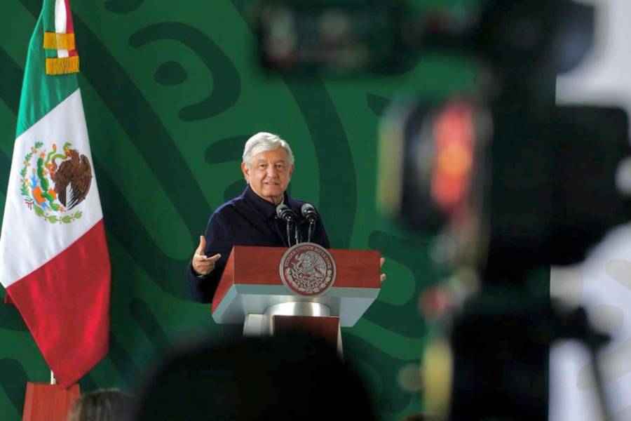 AMLO indica que le cree a Santiago Nieto que patrimonio fue por créditos