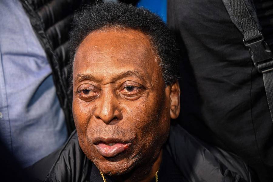 Pelé internado de nuevo en Sao Paulo para seguir tratamiento contra tumor