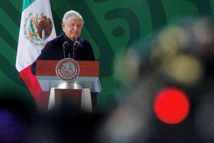 AMLO se compromete a extender regularizacion de 