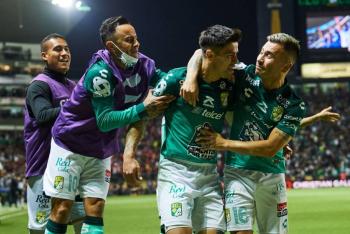 Le&oacute;n remonta y vence al Atlas; se encamina hacia su noveno t&iacute;tulo