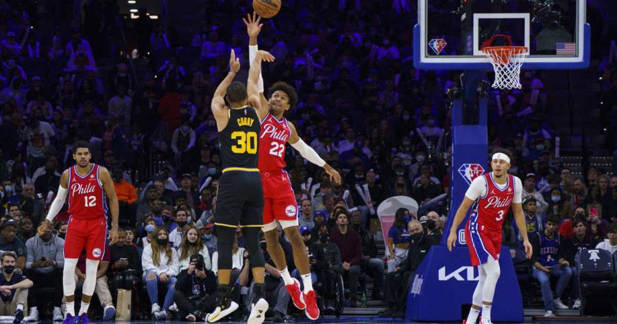 Los Warriors caen 102-93 ante Sixers