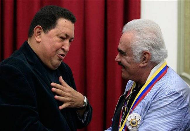 Nicolás Maduro dedica mensaje a Vicente Fernández; recuerda a Hugo Chávez