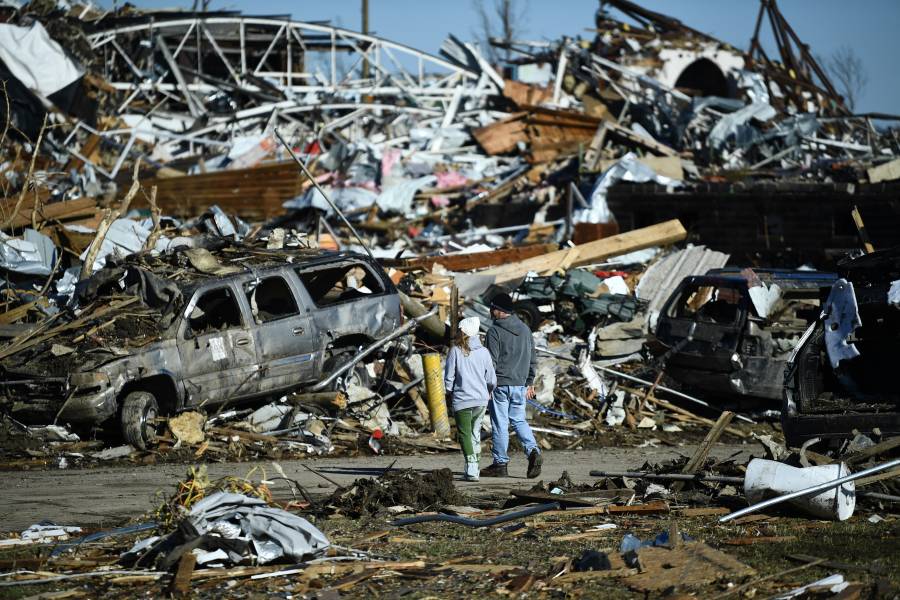 Sube a 88 el balance de muertos por tornados en EEUU