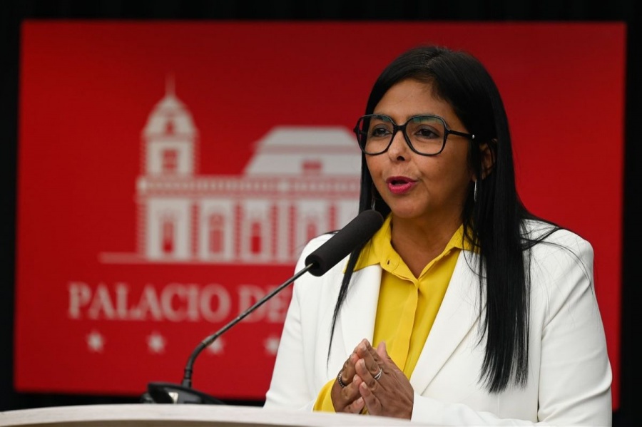 Venezuela denuncia a Holanda por negar vuelo a delegación de Maduro que viajaría a la CPI
