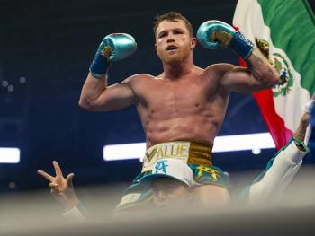 CMB elige al “Canelo” &Aacute;lvarez como el mejor boxeador de 2021
