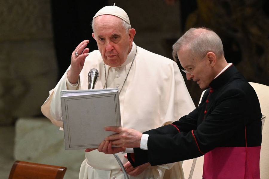 Papa Francisco ora por el 
