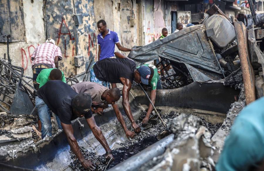 Suman ya 66 muertes por explosión de camión cisterna en Haití