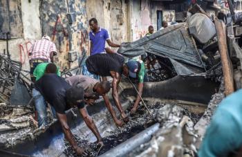 Suman ya 66 muertes por explosi&oacute;n de cami&oacute;n cisterna en Hait&iacute;