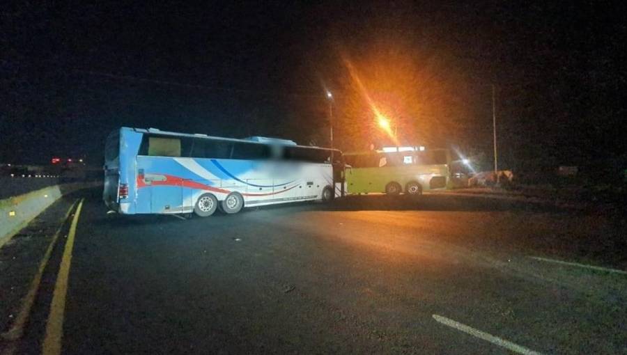Comerciantes denuncian abuso de la Guardia Nacional y bloquean autopista México-Puebla