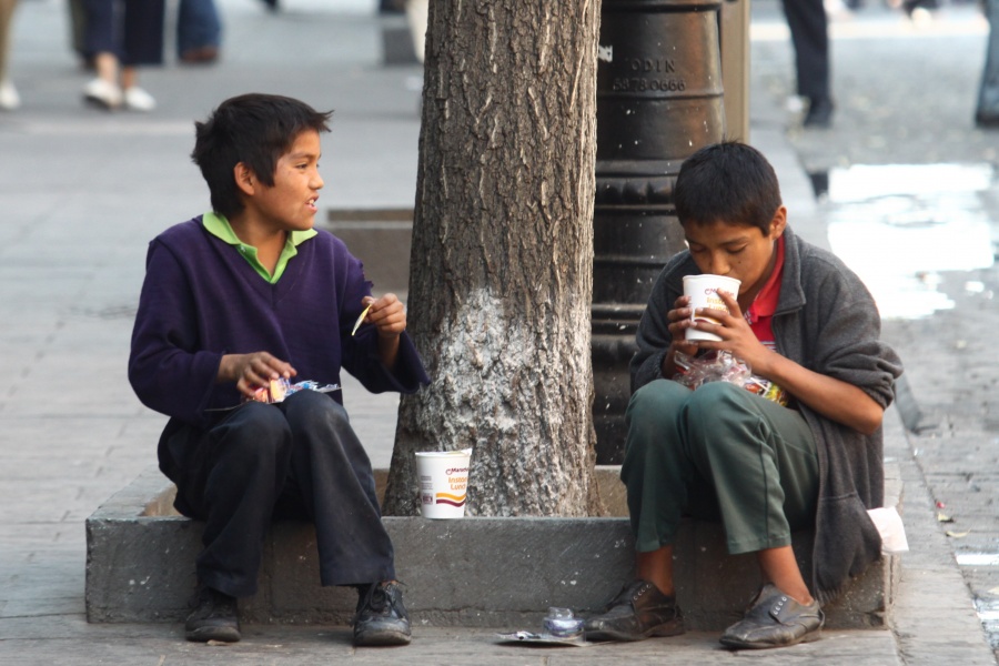 Llaman a atender a menores en situación de calle
