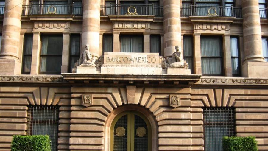 Banxico sube tasa de interés de referencia a 5.5%