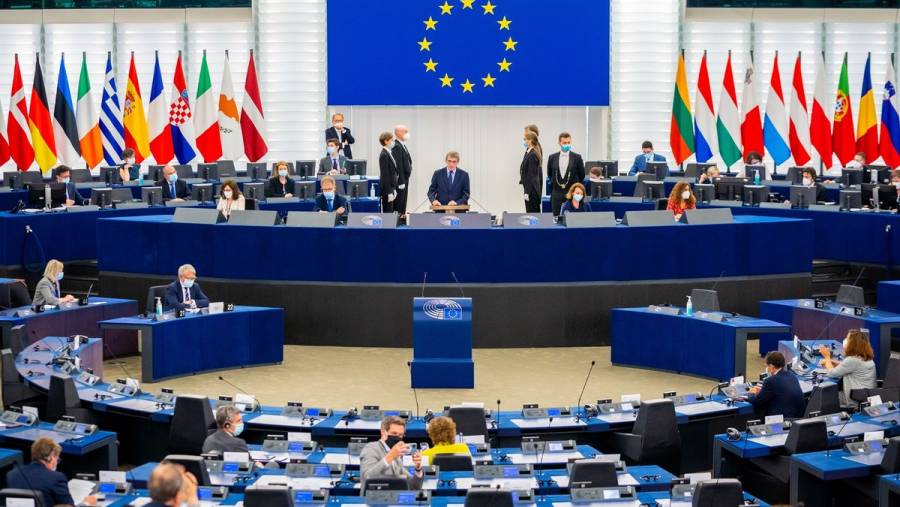 El Parlamento Europeo quiere un curso obligatorio contra el acoso para diputados