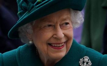 Isabel II anula una gran comida de Navidad por el ómicron