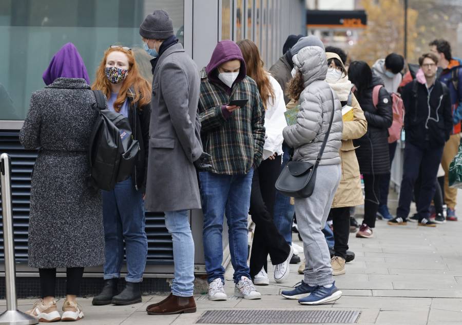 El Reino Unido registra récord de más de 93.000 nuevos casos de Covid-19 en 24 horas