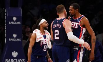 Kevin Durant fulmina a los Sixers