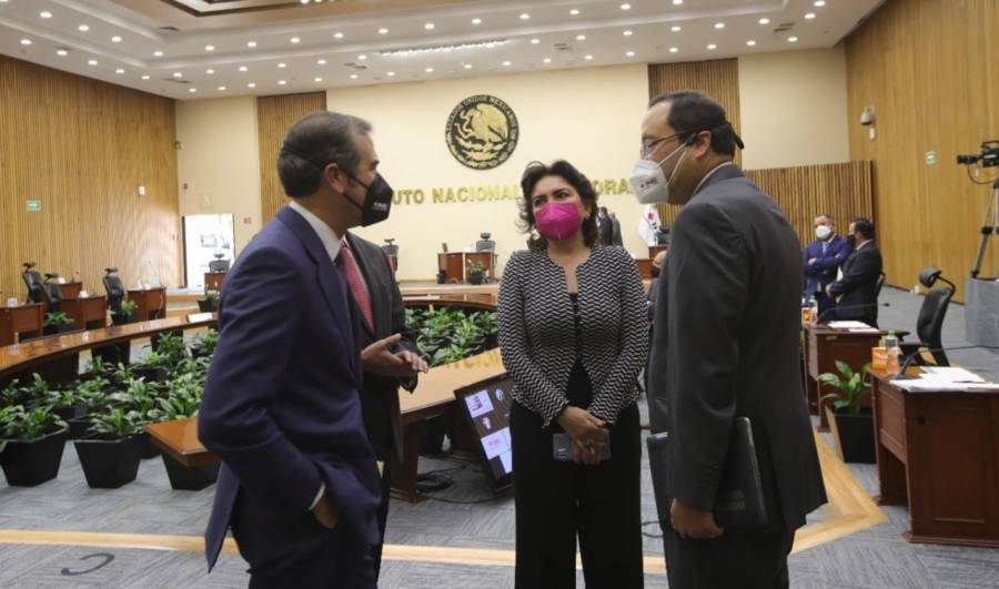 El INE aplaza la revocación de mandato por falta de recursos
