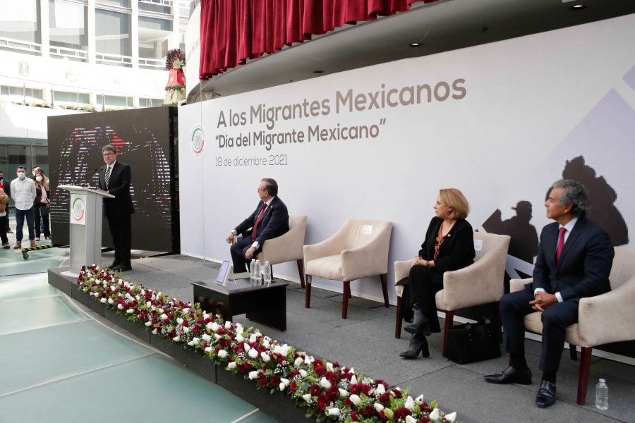 Senado rinde homenaje a migrantes mexicanos