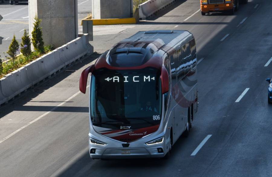 Estudiantes y maestros tienen descuento en autotransporte y ferrocarril estas vacaciones