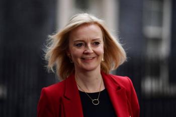 Tras dimisi&oacute;n de ministro del Brexit, Reino Unido nombra a jefa de diplomacia para el cargo