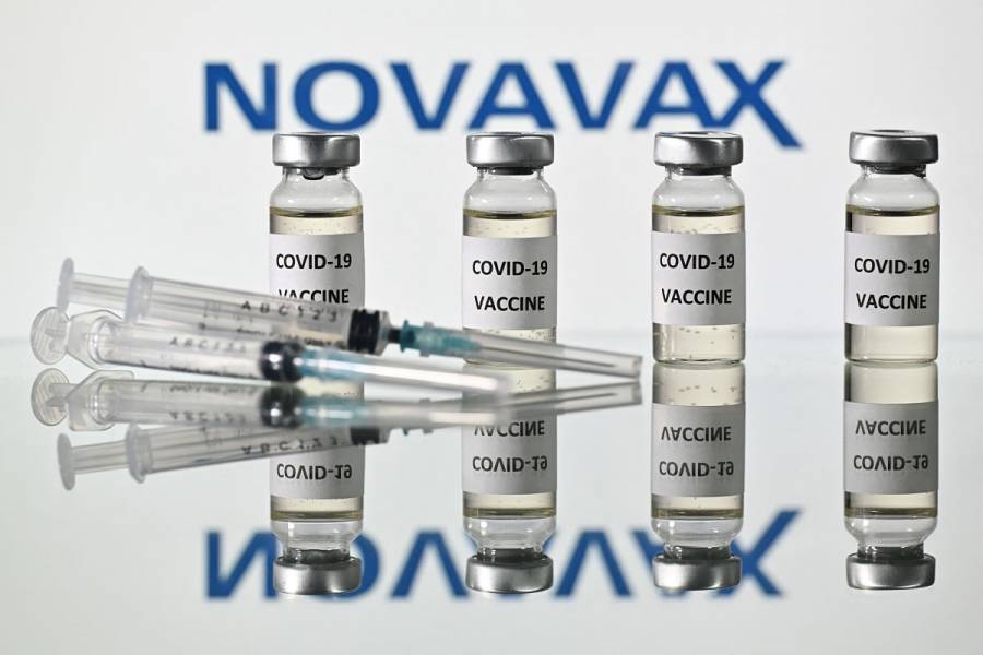 La EMA aprueba vacuna Novavax en medio de advertencias sobre Ómicron