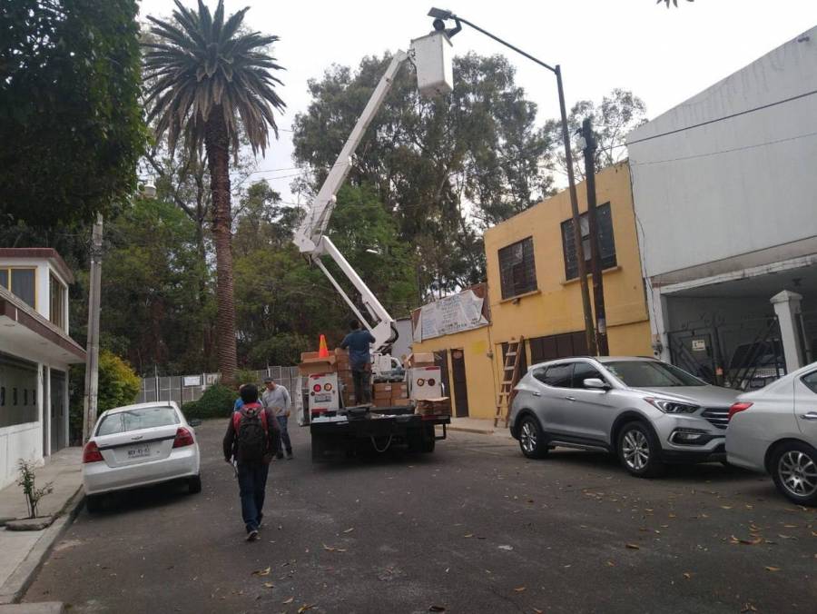 Suma Coyoacán más de cuatro mil luminarias rehabilitadas
