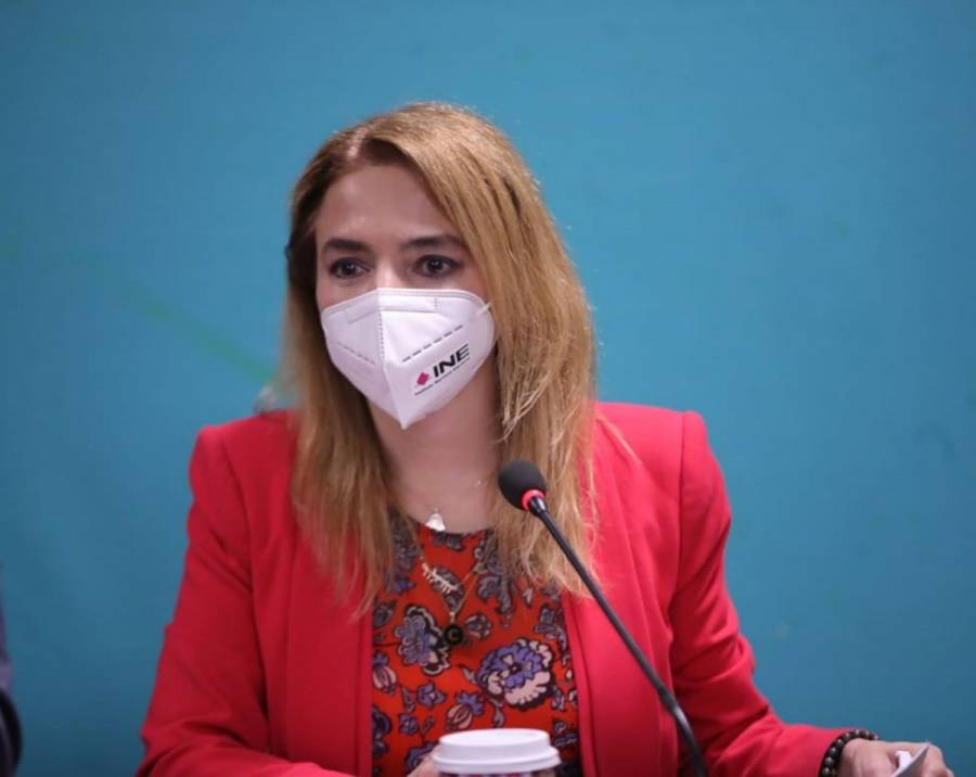 En el INE hay renuencia al cambio, afirma Carla Humphrey