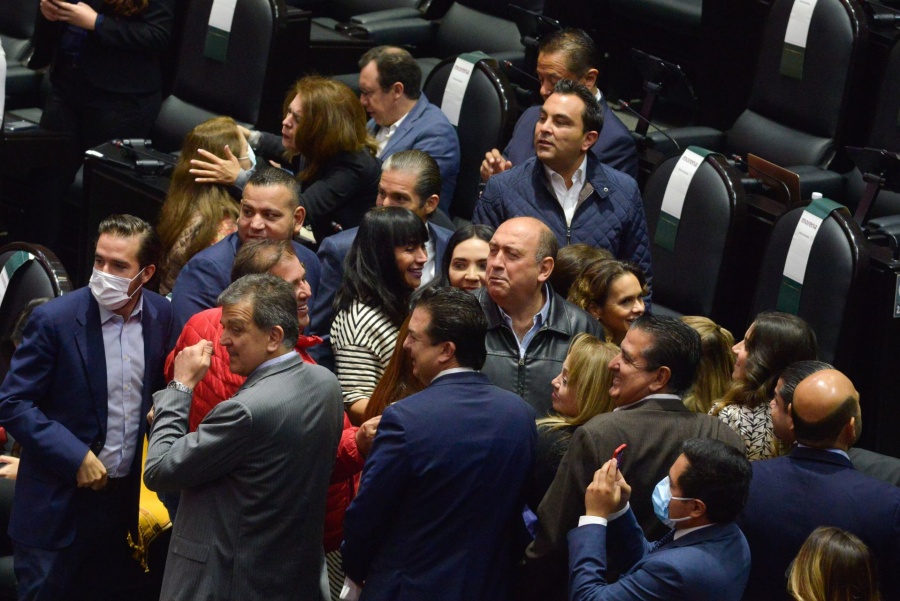 Diputados del PRI cierran filas con el INE ante ataques de Morena por revocación