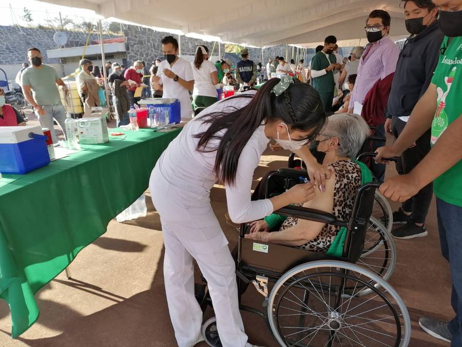 Concluye la última jornada de vacunación del 2021 en Estadio Olímpico Universitario