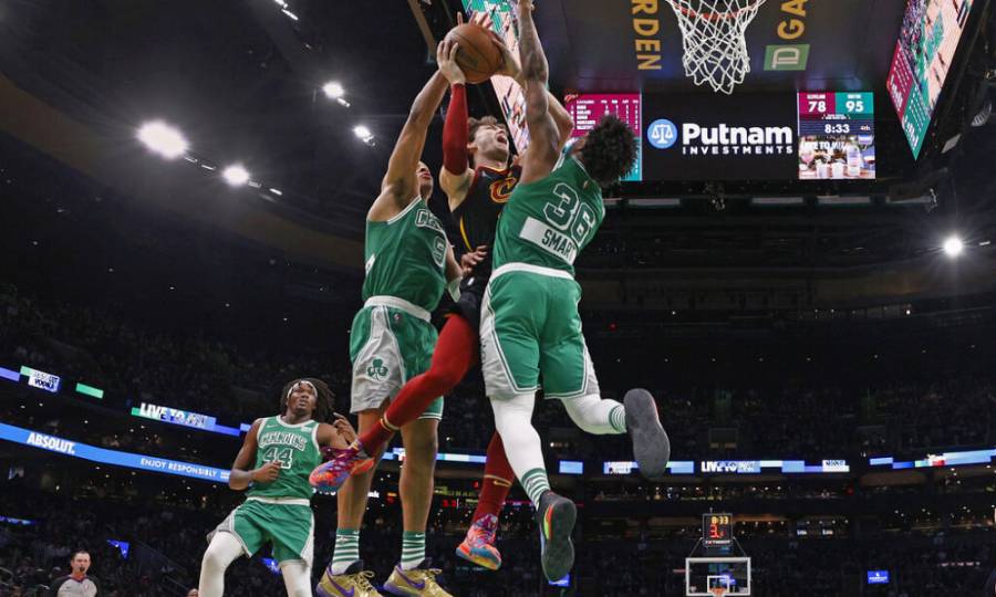 Jaylen Brown frena a los Cavaliers en triunfo de los Celtics