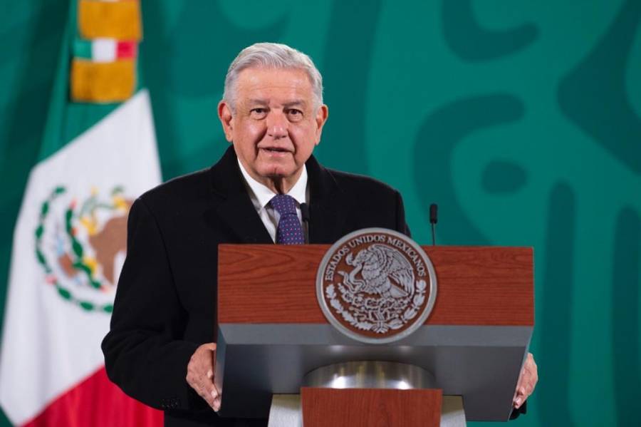 AMLO celebra decisión de SCJN de ordenar a INE realizar consulta de Revocación de mandato
