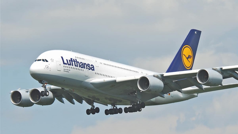 Lufthansa cancela el 10% de sus vuelos por variante ómicron
