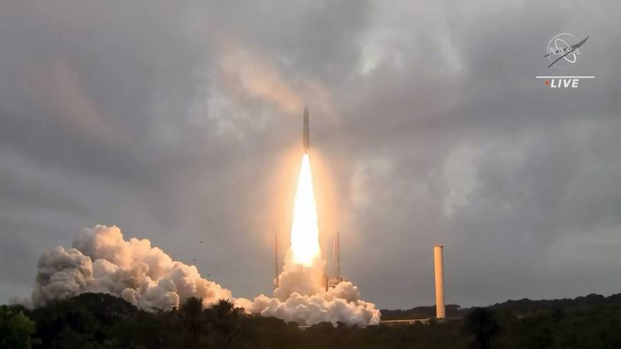 Despega telescopio James Webb, el m&aacute;s grande jam&aacute;s enviado al espacio