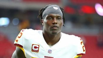 Jugador de la NFL queda herido y su acompa&ntilde;ante fallece en accidente