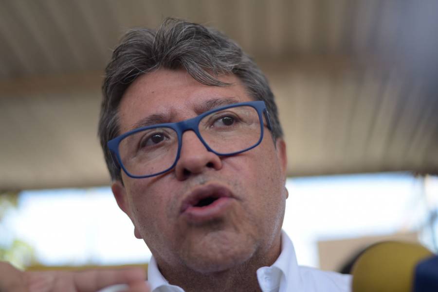 Rechaza Ricardo Monreal irse de Morena y reitera lealtad a AMLO