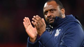 Patrick Vieira, entrenador del Crystal Palace dio positivo a Covid-19